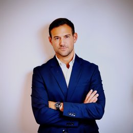  巴克莱(BCS.US)上半年利润增长23%，宣布13亿美元股票回购计划